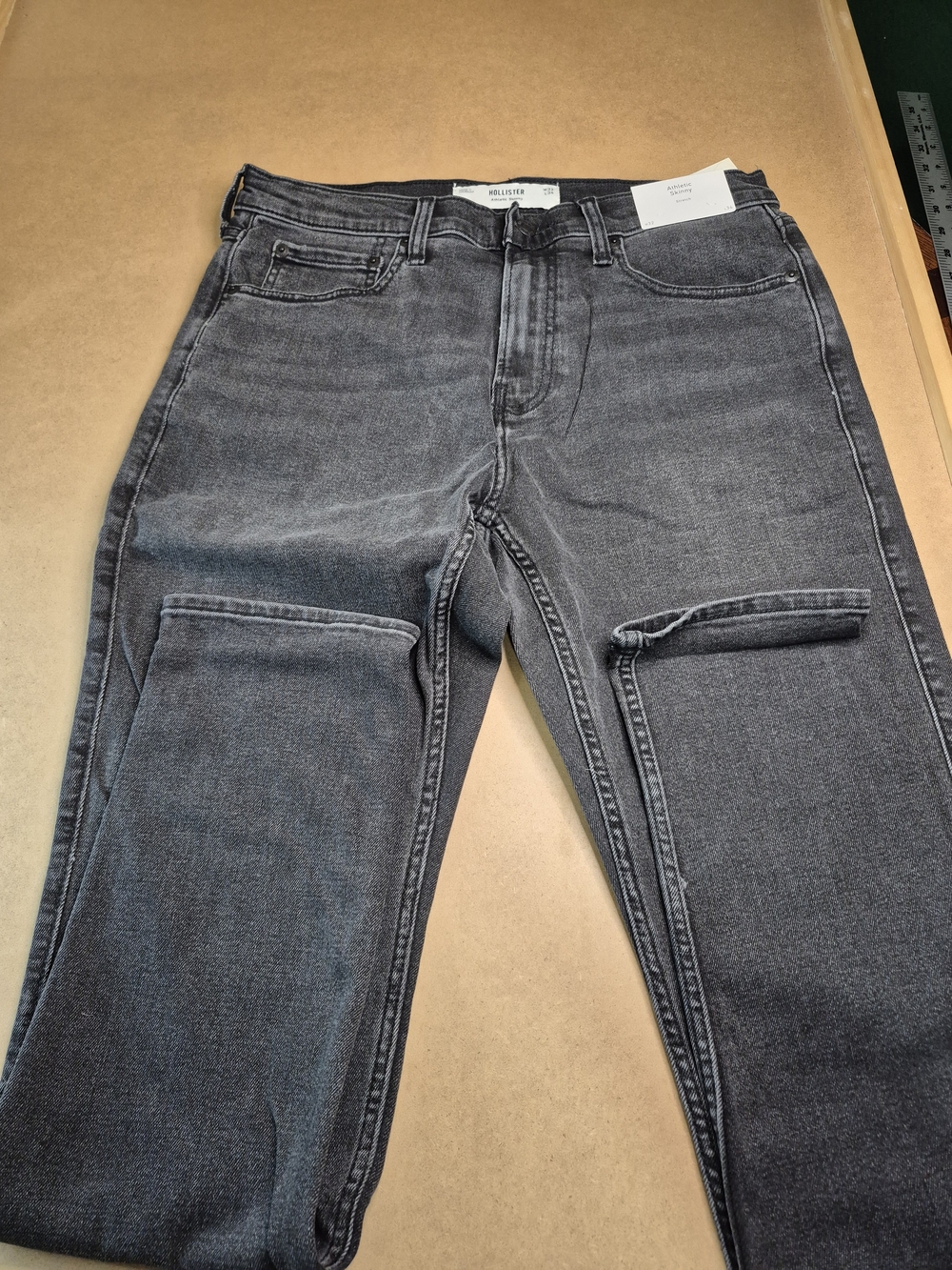 Hollister Men's Black Wash Jeans - Slim Fit